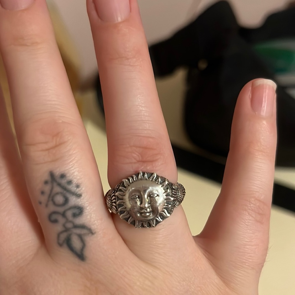 Etah Love Sun ring
